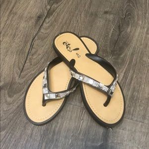 Rue 21 Flip Flops